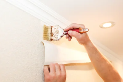 Pose de papier peint à Bécherel — revêtements muraux et toiles de verre